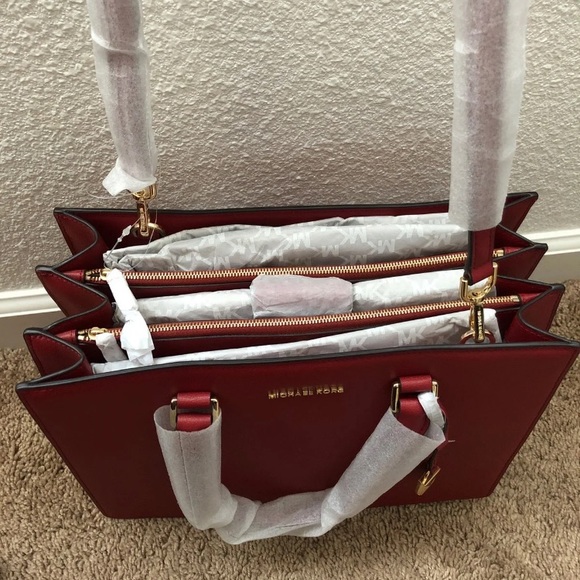 Michael Kors Medium Gusset Satchel - Picture 8 of 8